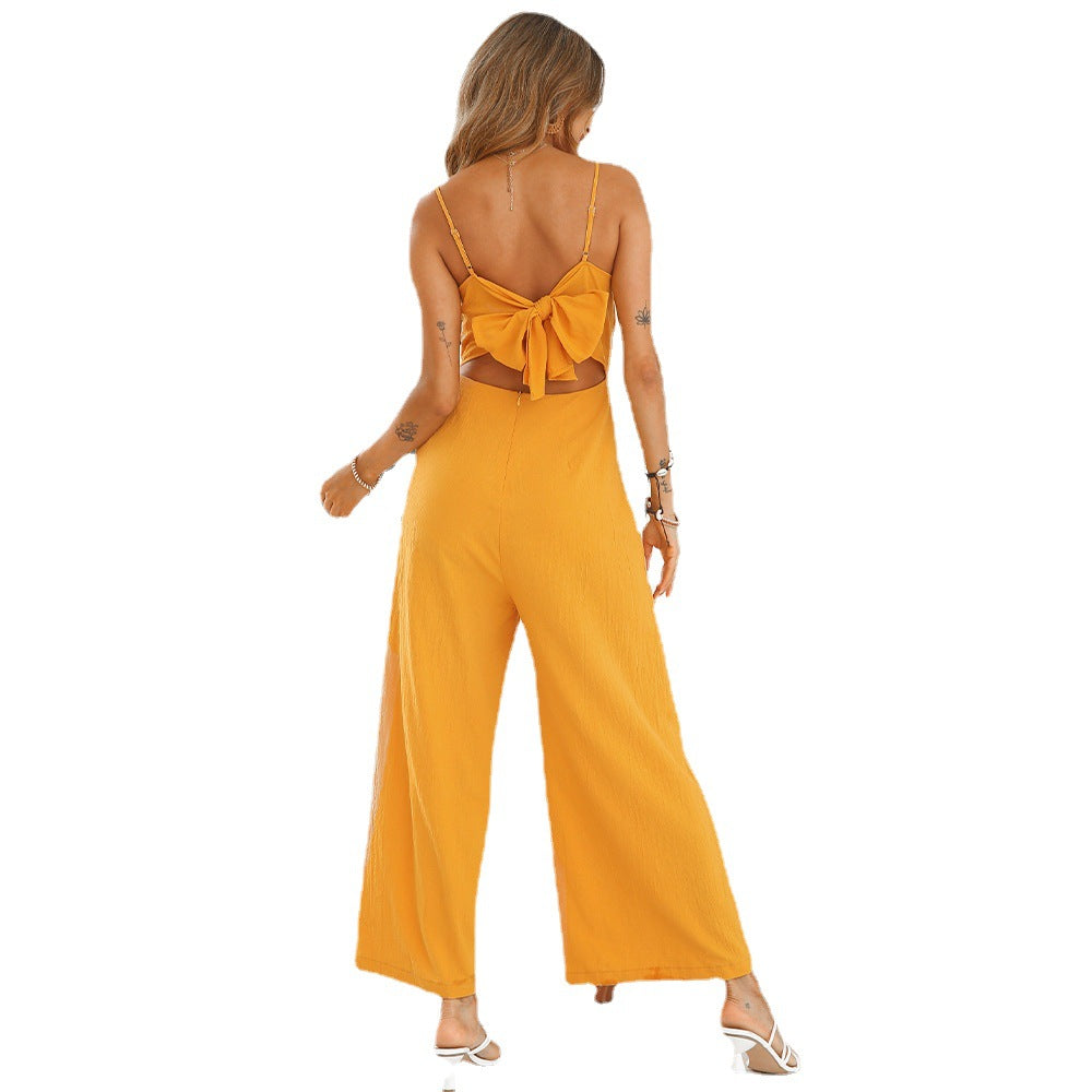 Kvinna - Vänlig jumpsuit - Elegant design med spaghettistroppar och bälte - Perfekt för festliga tillfällen - Sondberg Boutique